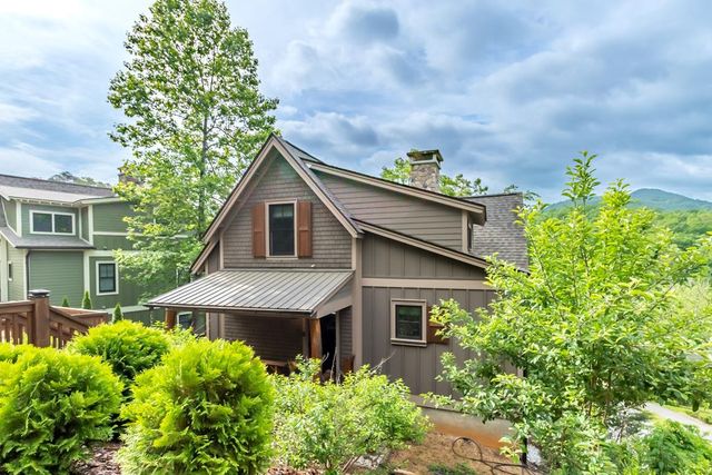 63 Copper Canopy Dr, Cullowhee, NC 28723