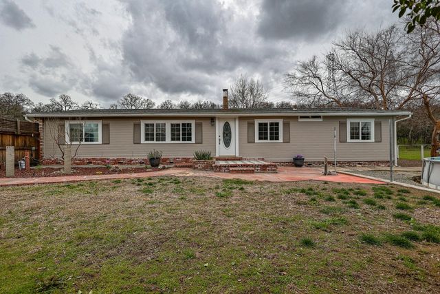 14735 Green Dr, Red Bluff, CA 96080