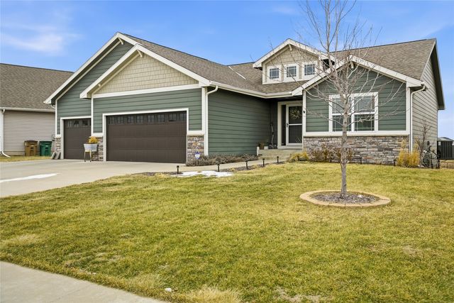 617 Mallard Pointe Dr   NW, Bondurant, IA 50035