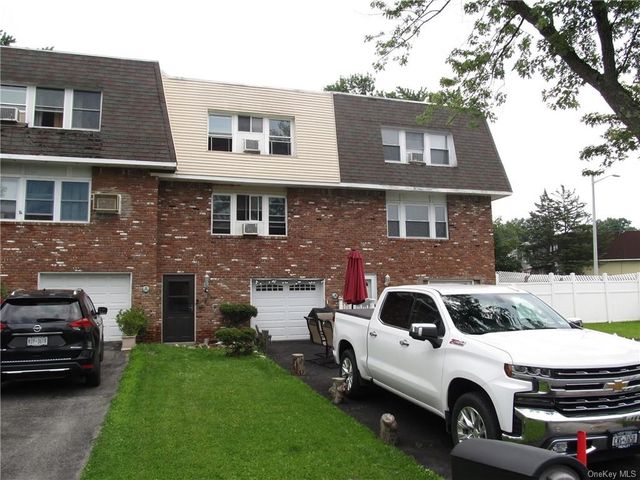 124 Patio Road, Middletown, NY 10941