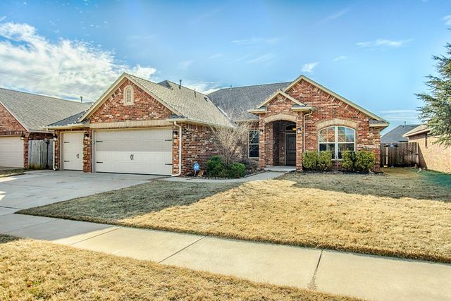 11212 SW 37th St, Mustang, OK 73064