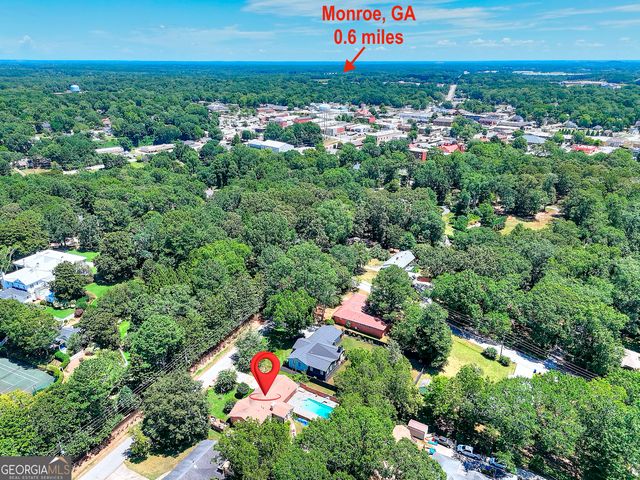 111 W  Ridge Ave, Monroe, GA 30655