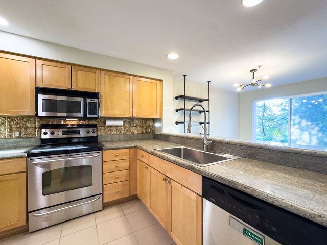 1311 12th Ave S #C104, Seattle, WA 98144