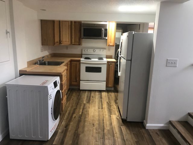 5505 SE 136th Ave #B, Portland, OR 97236