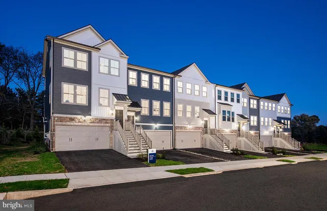 112 Beacon Ct #10305, Royersford, PA 19468