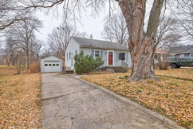 305 S  Russell Ave, Ames, IA 50010