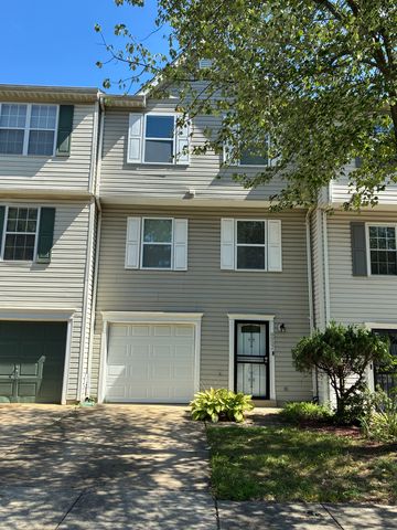 6932 Blue Holly Ct, District Heights, MD 20747