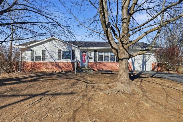 200 Eldorado Dr, Belton, MO 64012