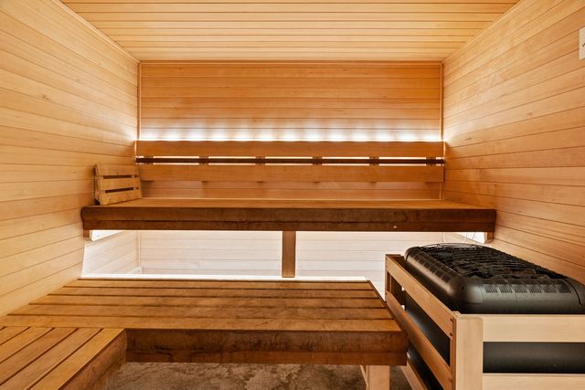 2800 N  Wayzata Blvd #2808-107, Minneapolis, MN 55405