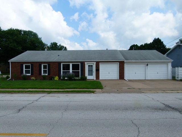 3302 Central Ave, Bettendorf, IA 52722