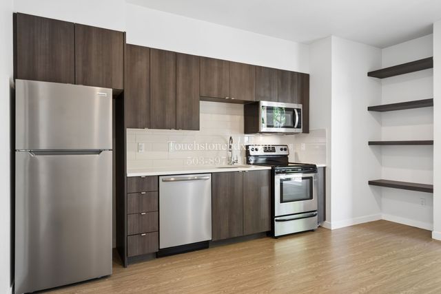 424 NE Jessup St #4, Portland, OR 97211