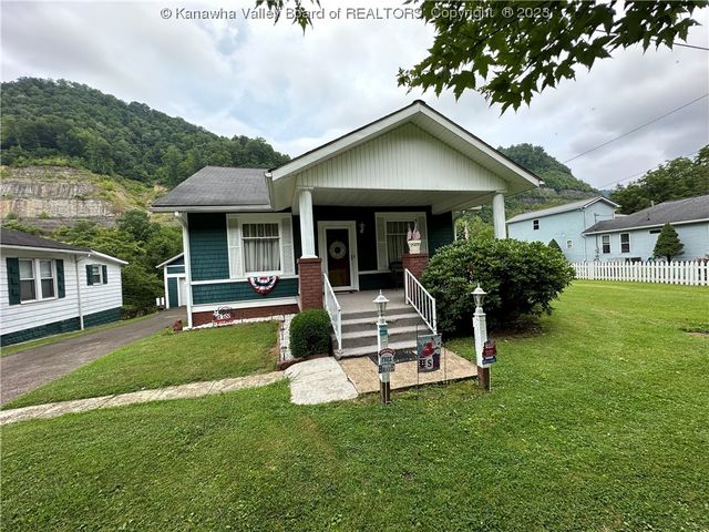 136 Greenmont Rd, Stollings, WV 25646