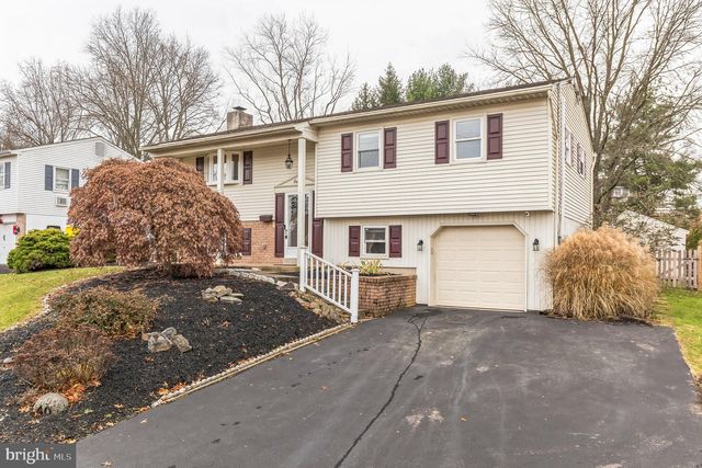 40 Indian Valley Ln, Telford, PA 18969