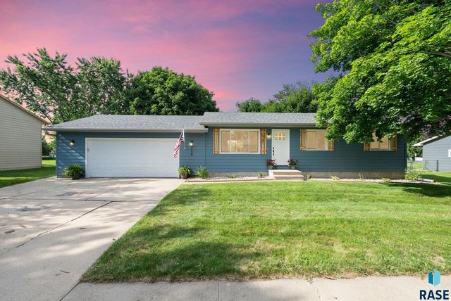108 E  Glenwood Dr, Brandon, SD 57005