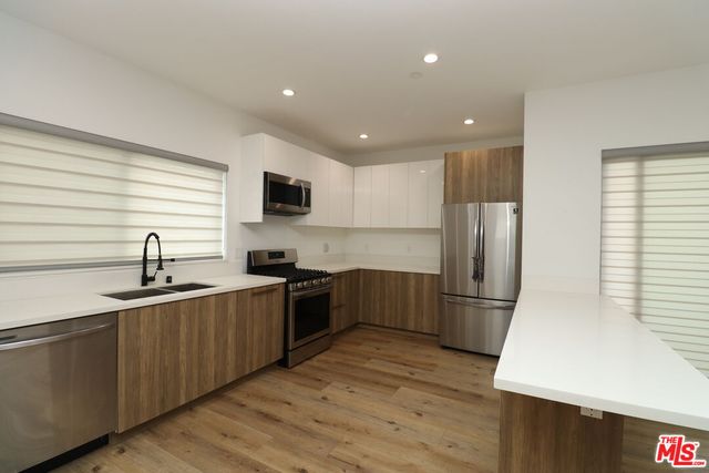 4601 Pickford St #1845, Los Angeles, CA 90019