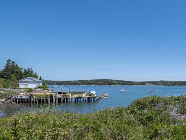 362 Harbor Road, Swans Island, ME 04685