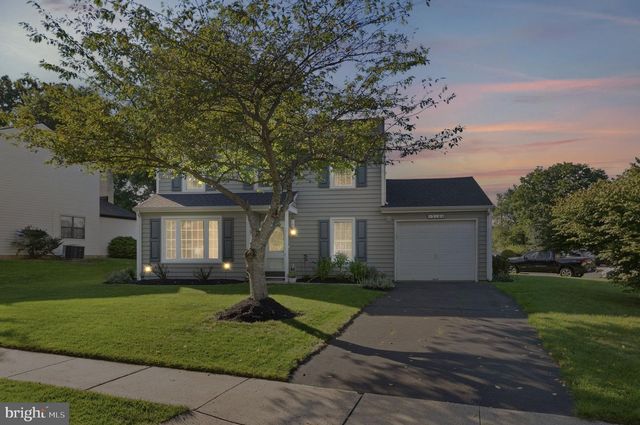 316 Stormfield Dr, Harleysville, PA 19438