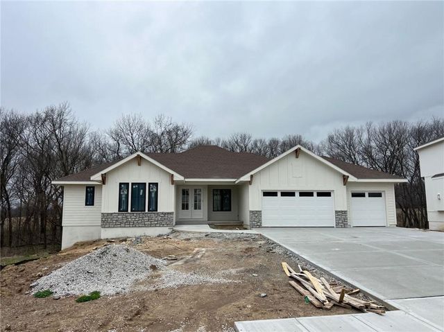 12630 NW Bittersweet Dr, Platte City, MO 64150