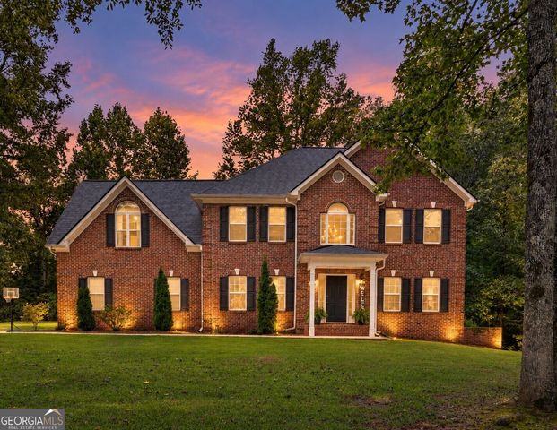 170 Nix Ct, Fayetteville, GA 30214