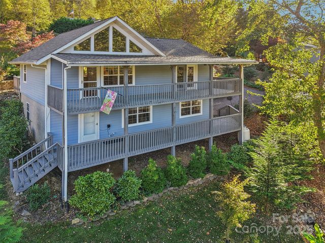 166 Linsonwood Rd, Waynesville, NC 28786