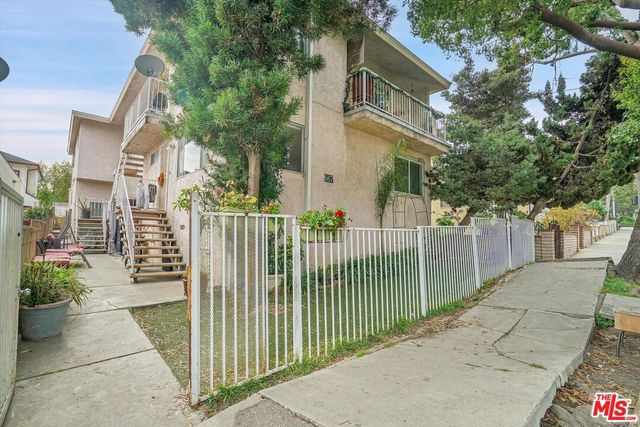 667 W  22nd St, San Pedro, CA 90731