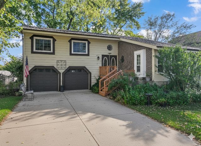 253 Sterling Ln, Bloomingdale, IL 60108