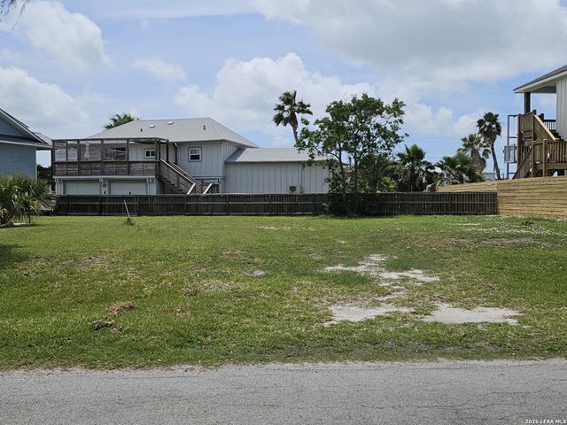 18 Riviera Dr LOT 33, Rockport, TX 78382