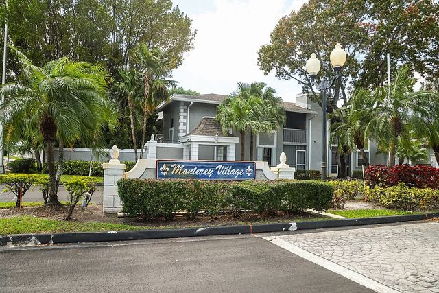 482 NE 210th Circle Ter #104, Miami, FL 33179