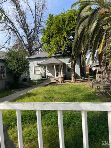 1804 Forrest St, Bakersfield, CA 93304