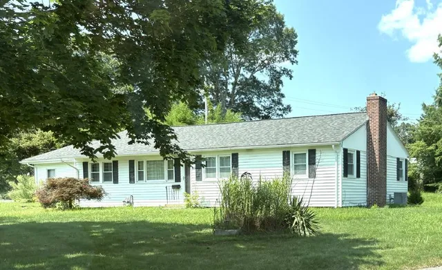 104 Mitola Dr, North Kingstown, RI 02852