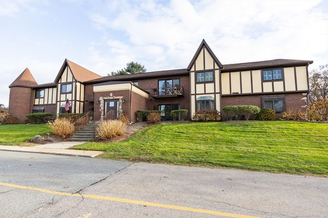 8 Rainbow Pond Dr #8, Walpole, MA 02081