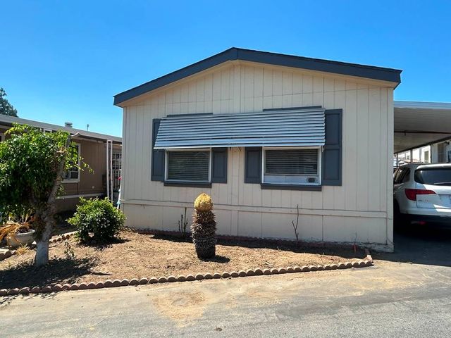 850 W  Mission Blvd #D7, Ontario, CA 91762