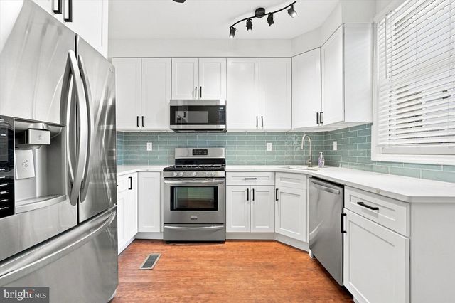 2118 E  Arizona St, Philadelphia, PA 19125