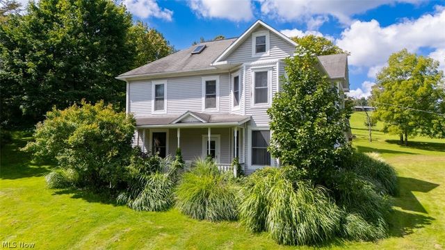 100 Stratton Ln, Flushing, OH 43977