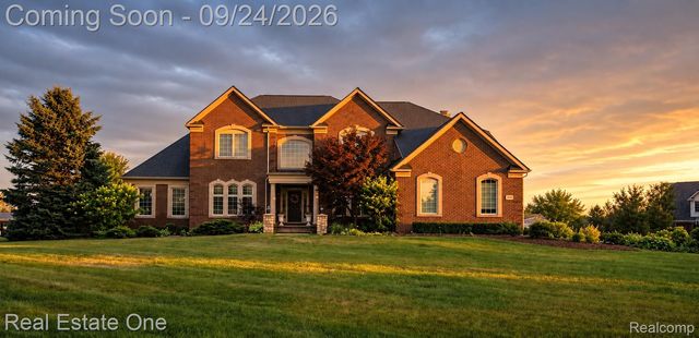 3119 Bradford Ct, Milford, MI 48380