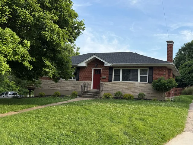 301 Birchwood Dr, Fort Wright, KY 41011