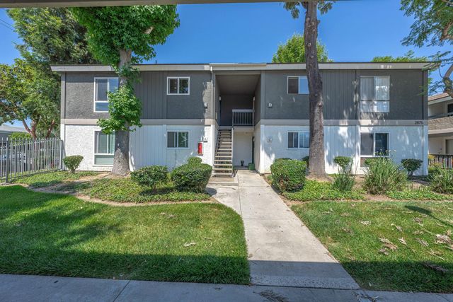 2875 S  Fairview St #B, Santa Ana, CA 92704
