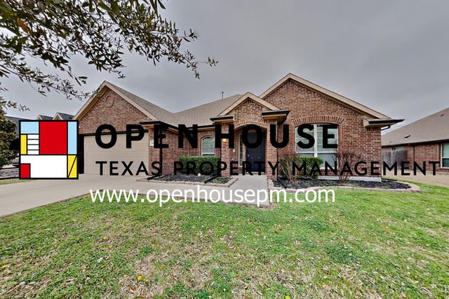 1129 Woods Rd, Forney, TX 75126