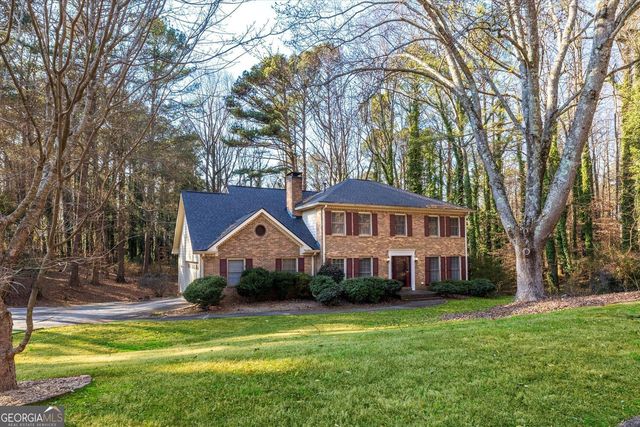1594 Howell Highlands Dr, Stone Mountain, GA 30087