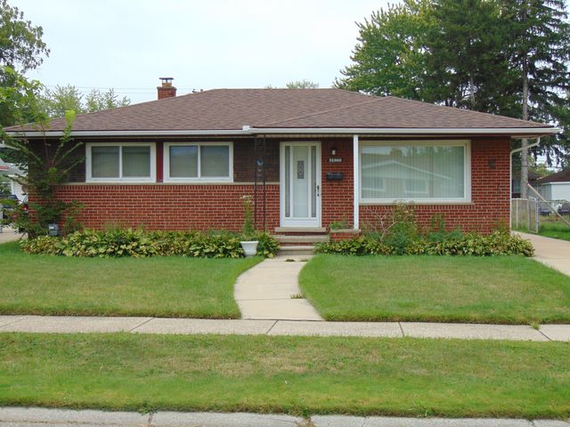 24900 Teppert Ave, Eastpointe, MI 48021
