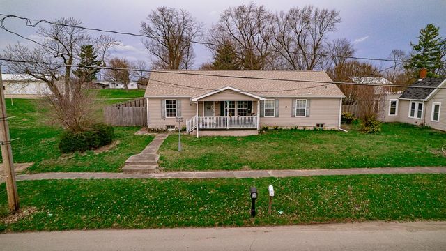 140 N  2nd St, Frankfort, OH 45628
