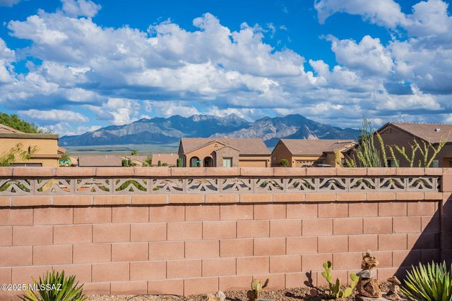 5799 S  Lowry Canyon Pl, Green Valley, AZ 85622
