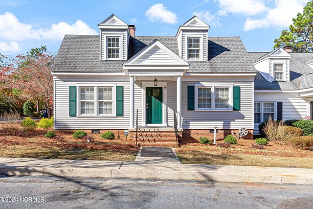 18 Colonial Pines Circle, Pinehurst, NC 28374