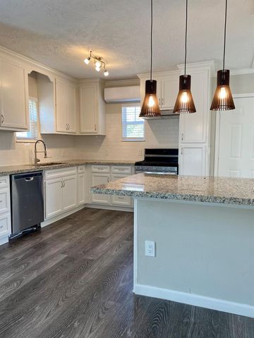 3427 Hadley St, Houston, TX 77004