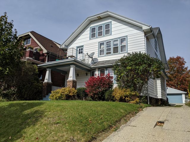 1124 E  Chambers St, Milwaukee, WI 53212