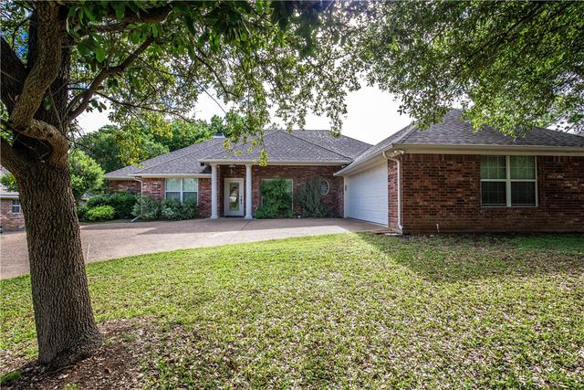 9120 Monarch Dr, Woodway, TX 76712