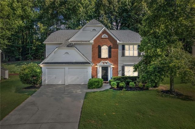 1936 Oakwood Grove Dr, Snellville, GA 30078