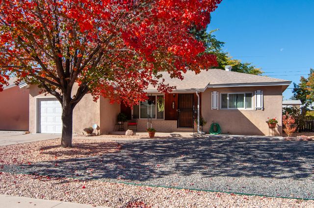 2913 Palomas Dr NE, Albuquerque, NM 87110