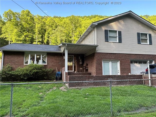 1137 Accoville Hollow Rd, Amherstdale, WV 25607