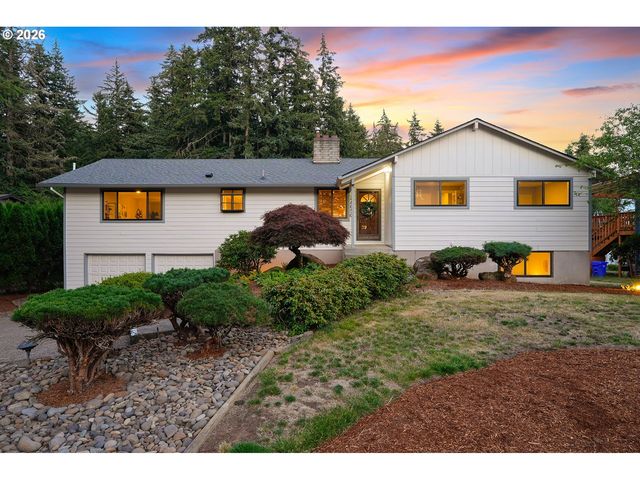 21050 S  Mossy Rock Ct, Oregon City, OR 97045